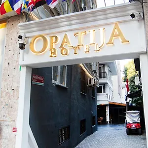  Отель Opatija